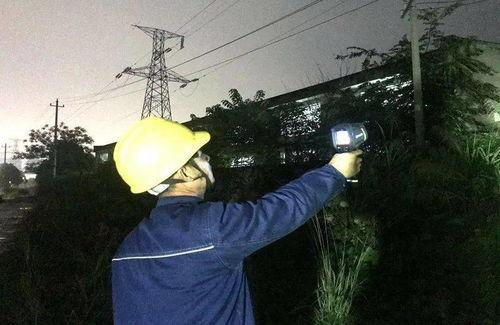 幸运吃瓜小哥,揭秘网络红人的爆红之路